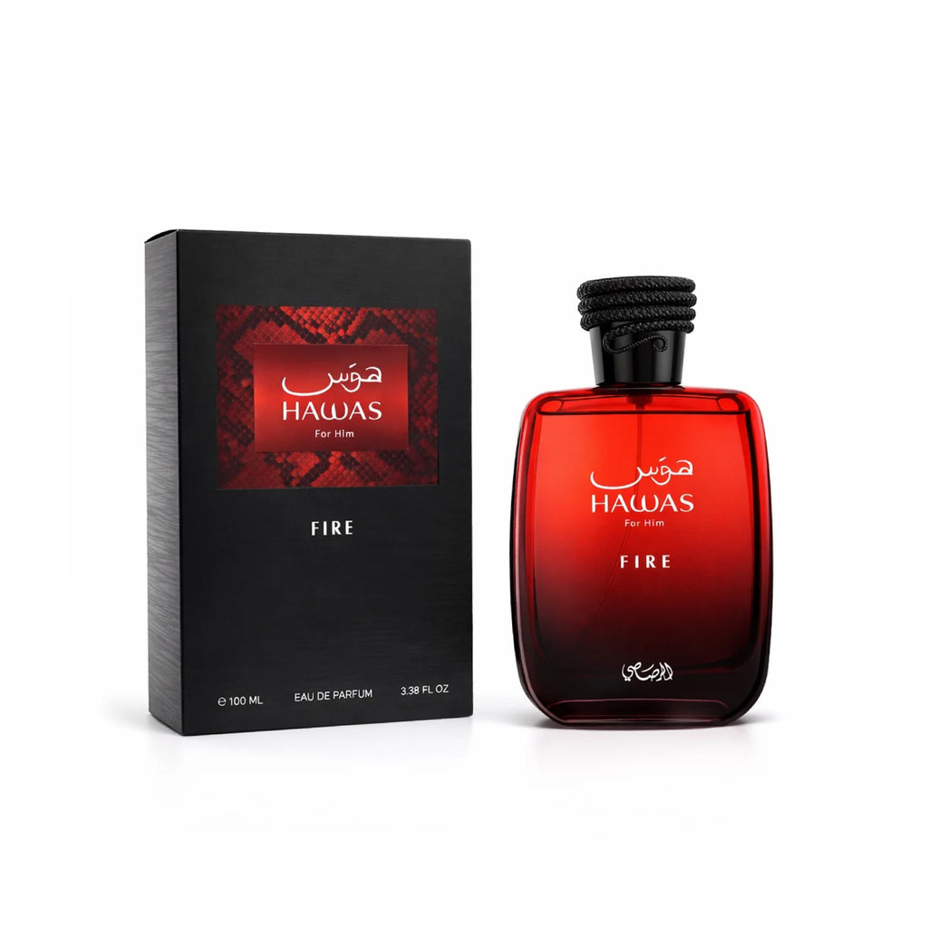 Eau de parfum Hawas Fire en caja: frasco rojo ámbar con tapa negra trenzada