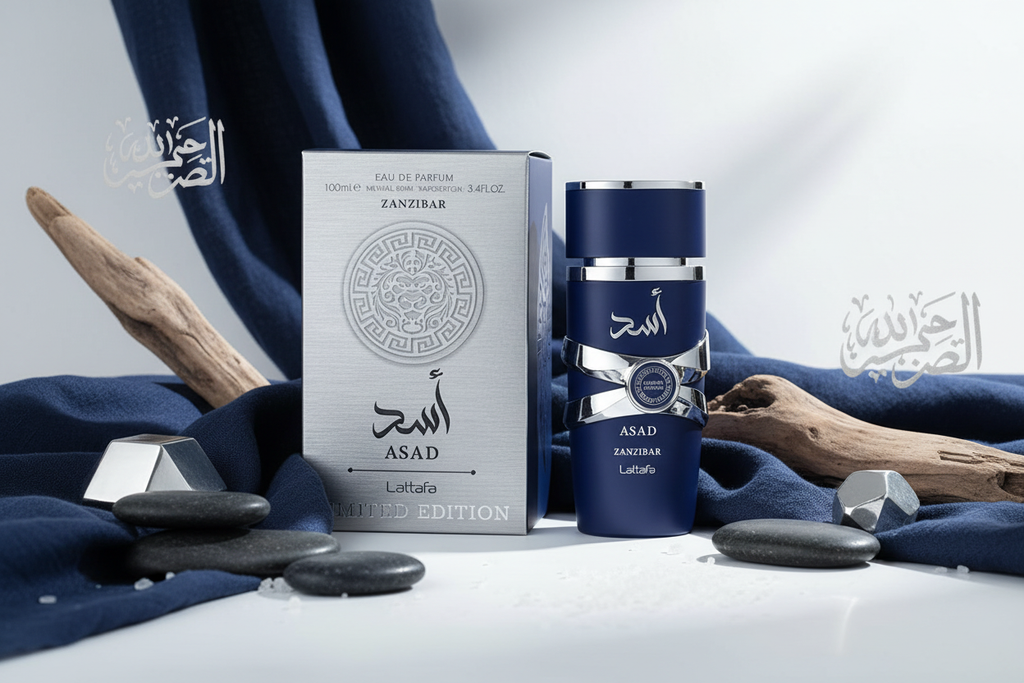 Eau de parfum frasco azul con tapa plateada y caja blanca, 100 ml